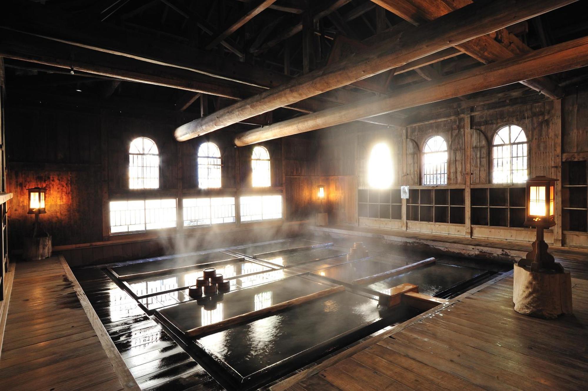 Отель Houshi Onsen Chojukan Минаками Экстерьер фото