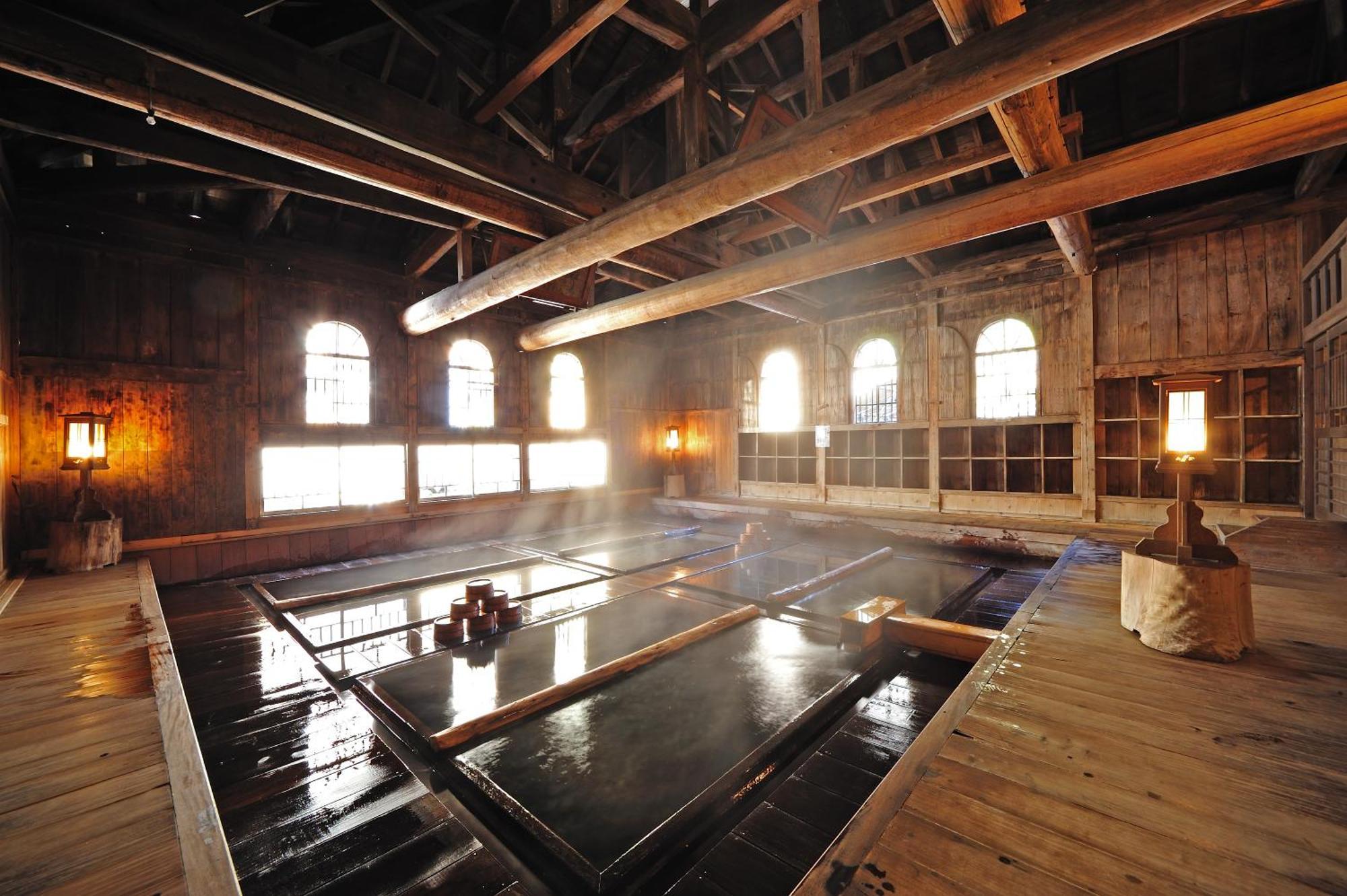 Отель Houshi Onsen Chojukan Минаками Экстерьер фото