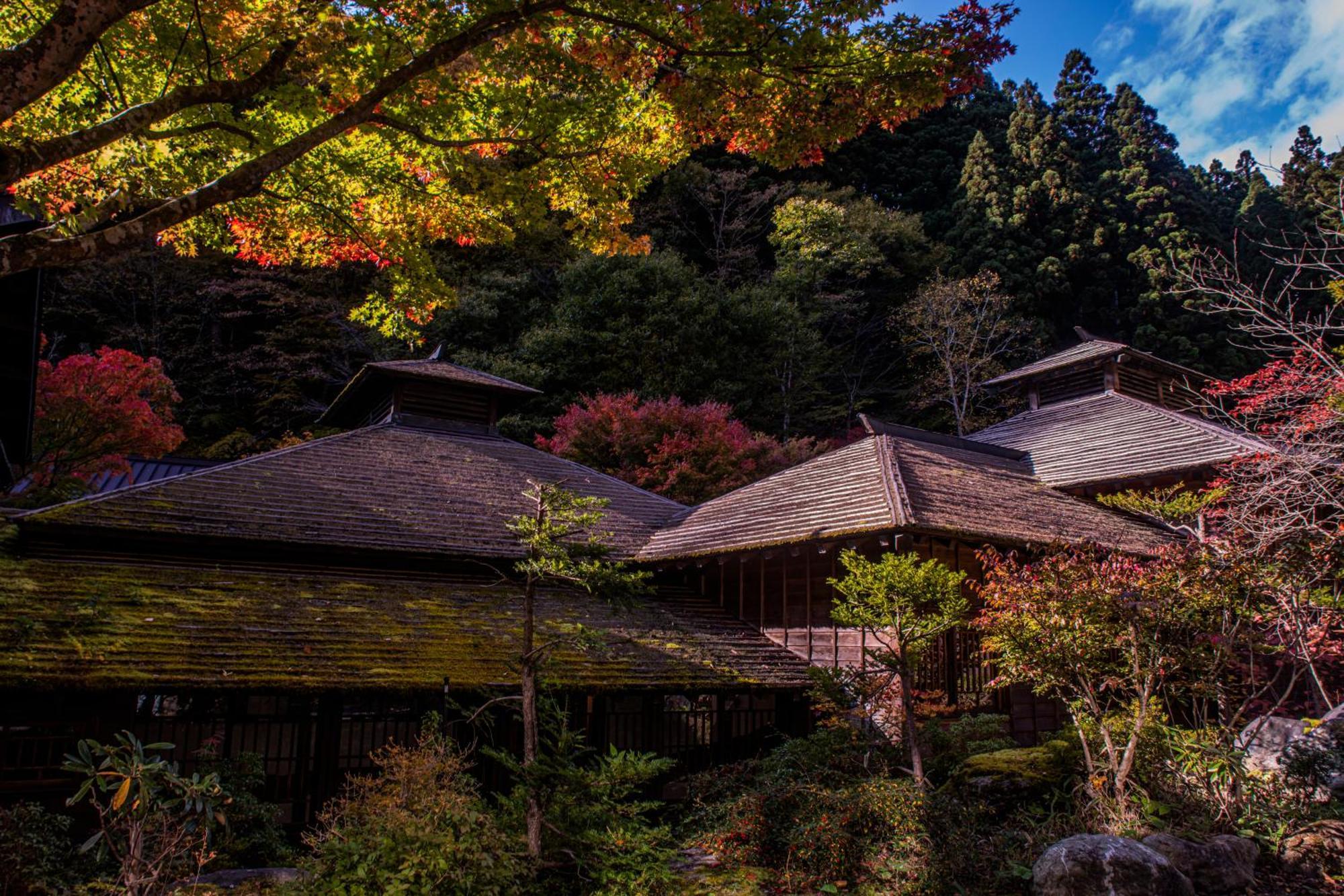 Отель Houshi Onsen Chojukan Минаками Экстерьер фото